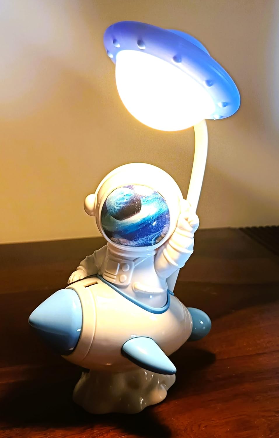 Arjoos | Space Astronaut Night Lamp for Kids – Cute Space-Themed Bedside Light in Blue & White | Eye-Friendly Soft LED Light | Perfect for Baby Nursery, Kids Room & Gifts | Birthday Gifts for Kids - Pack of 1 - ( Ages - 3+ )